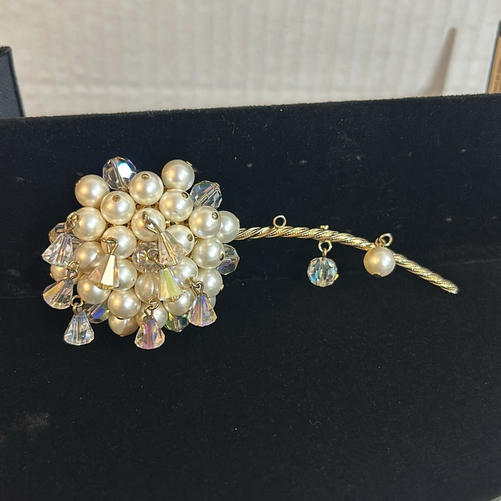 Vintage Kramer Signed Floral Brooch Simulated Pearl & Beaded Gold